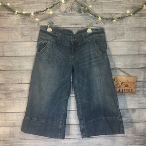 4/$25 American Eagle Dark Wash Jean Capris SZ 8